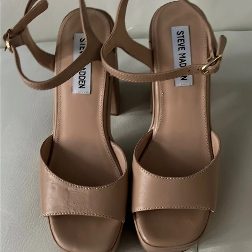 Steve Madden Nude Platform Heels - Picture 5 of 8